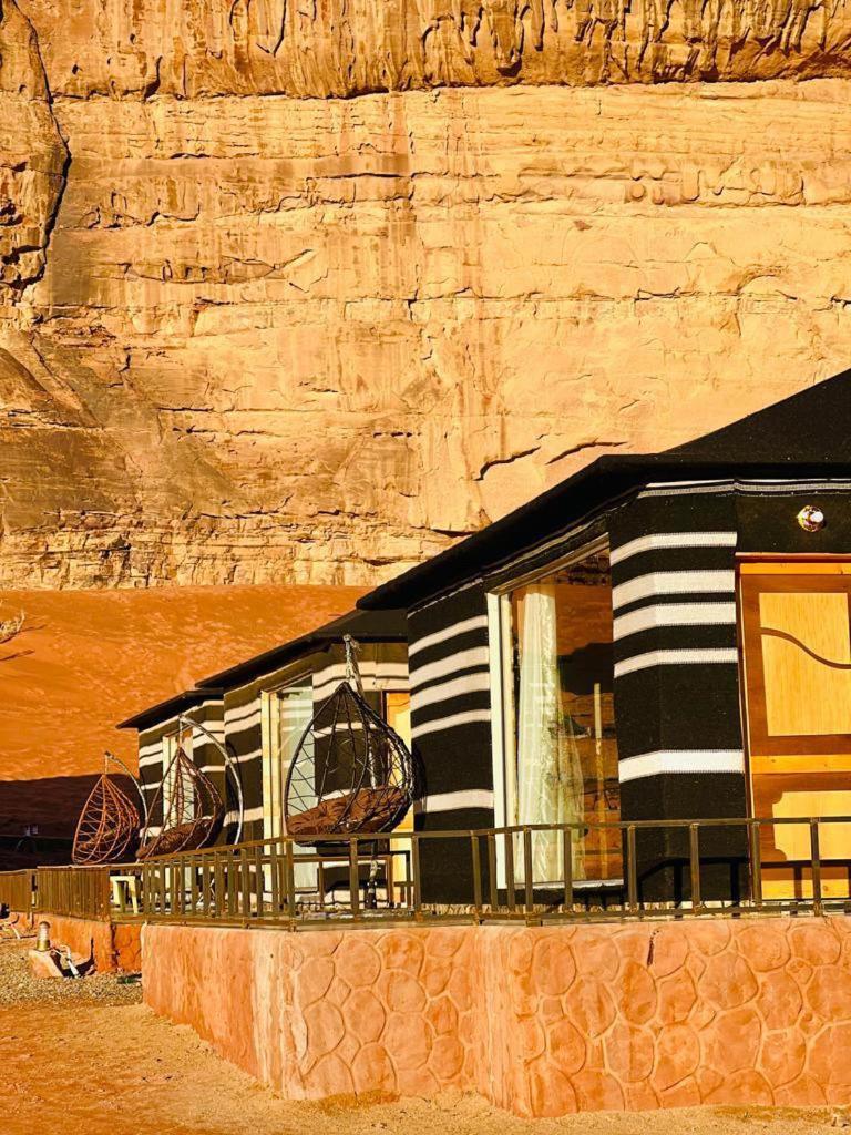 Wadi Rum Quiet Camp מראה חיצוני תמונה